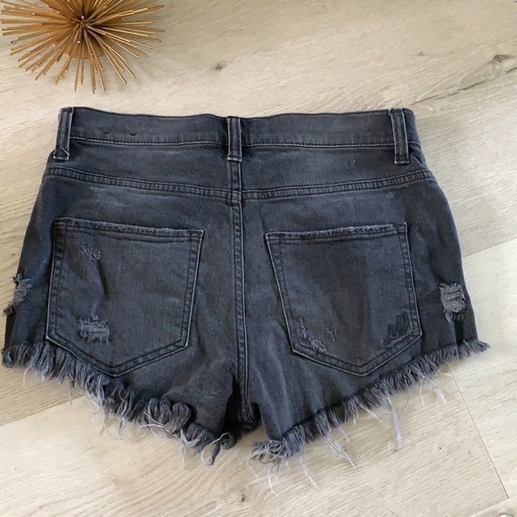 Express Jeans Black Distressed Jean Short Shorts - Picture 7 of 9
